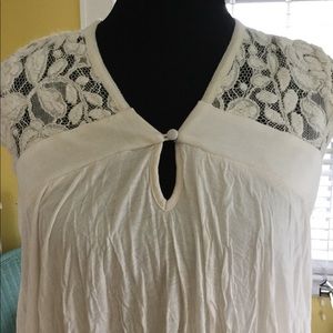 White boho crochet bubble blouse capped sleeves